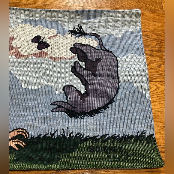Classic Winnie The Pooh Table Runner - Picture 4 of 9